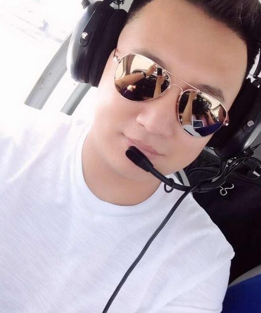 张宏发的第一张照片--安徽父母相亲团