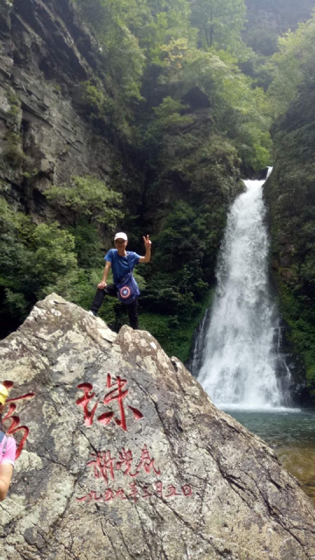 海岸岩崖的第一张照片--安徽父母相亲团